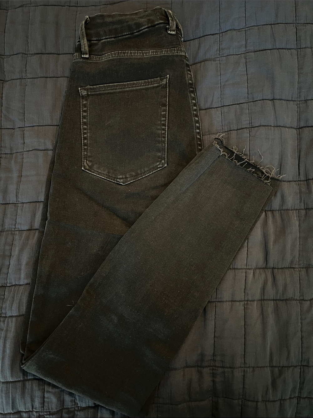 Good American Good Legs Dark Blue Distressed Skinny Jeans